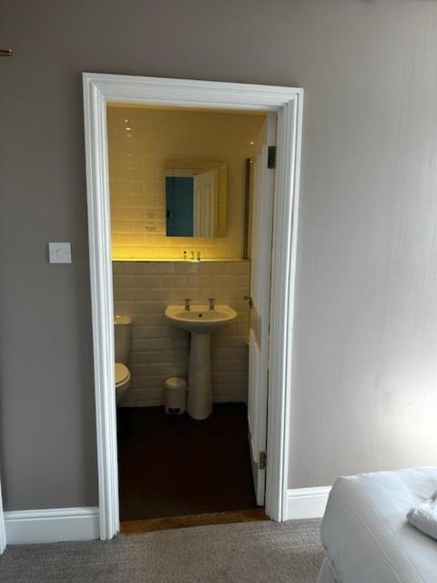 The Limes Bar And Hotel Needham Market Eksteriør bilde
